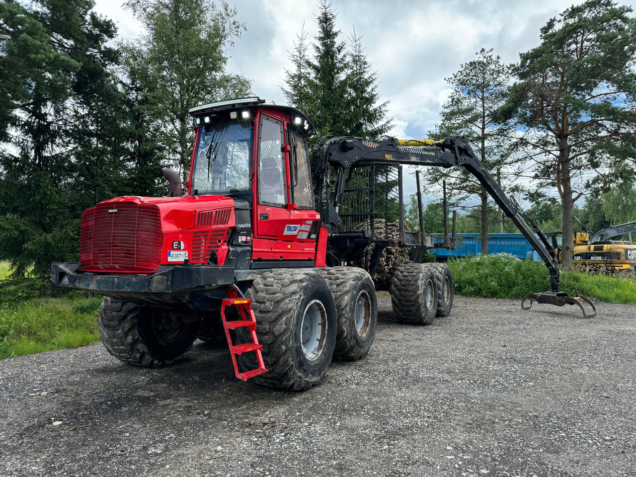 KOMATSU 895 - Пренесувач на стебла: слика 2 KOMATSU 895 - Пренесувач на стебла: слика 2