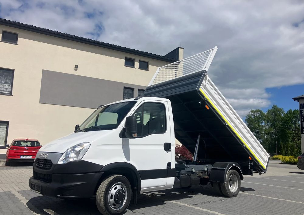 Iveco Iveco daily 35C13 wywrotka solidny kiper - Комби кипер: слика 1 Iveco Iveco daily 35C13 wywrotka solidny kiper - Комби кипер: слика 1