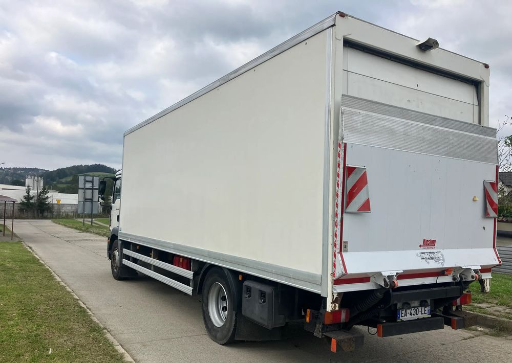 MAN MAN 18.290 kurierka kontener - Камион сандучар: слика 4 MAN MAN 18.290 kurierka kontener - Камион сандучар: слика 4