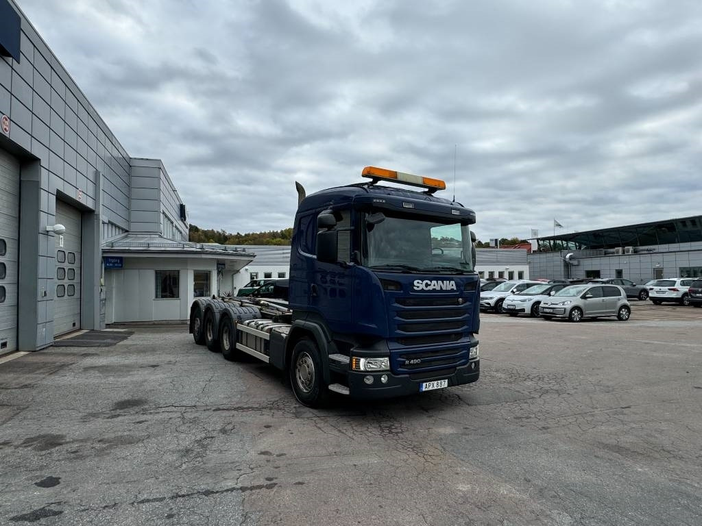 Scania R 490 8x4*4 Lastväxlare - Камион со кука за подигање: слика 3 Scania R 490 8x4*4 Lastväxlare - Камион со кука за подигање: слика 3