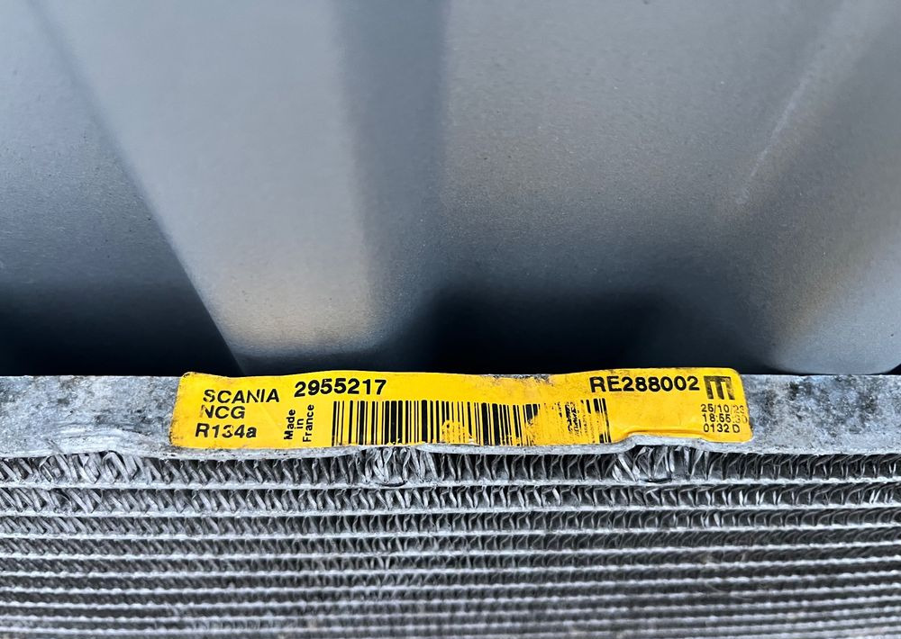 Chłodnica klimatyzacji Scania R S Super NGS skraplacz - Систем за ладење за Камион: слика 3 Chłodnica klimatyzacji Scania R S Super NGS skraplacz - Систем за ладење за Камион: слика 3