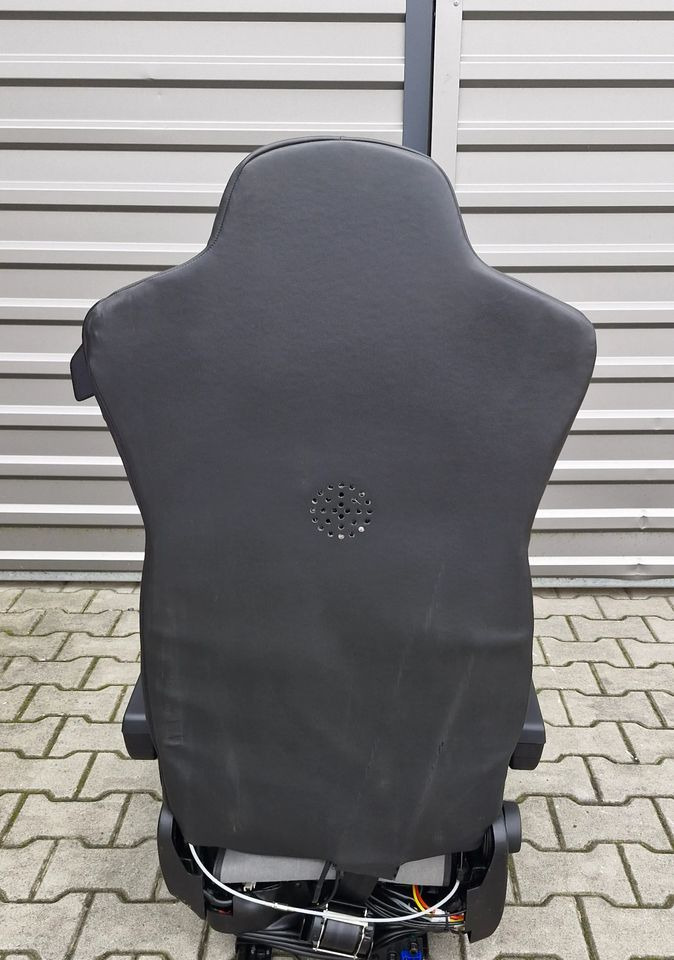 IVECO STRALIS S WAY FOTEL PASAŻERA - Кабина и ентериер: слика 5 IVECO STRALIS S WAY FOTEL PASAŻERA - Кабина и ентериер: слика 5