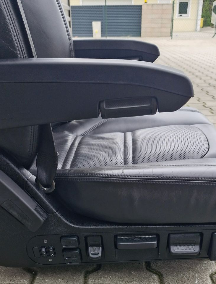 IVECO STRALIS S WAY FOTEL PASAŻERA - Кабина и ентериер: слика 4 IVECO STRALIS S WAY FOTEL PASAŻERA - Кабина и ентериер: слика 4