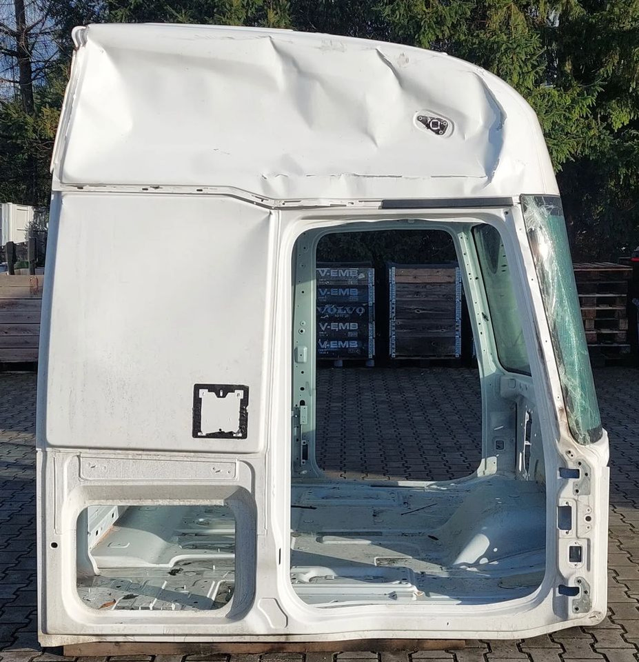 KABINA RENAULT GAMA T WYSOKA 2023R - Кабина за Камион: слика 3 KABINA RENAULT GAMA T WYSOKA 2023R - Кабина за Камион: слика 3