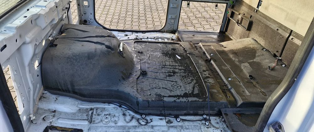 Каросерија и екстериер KABINA VOLVO FH4: слика 8