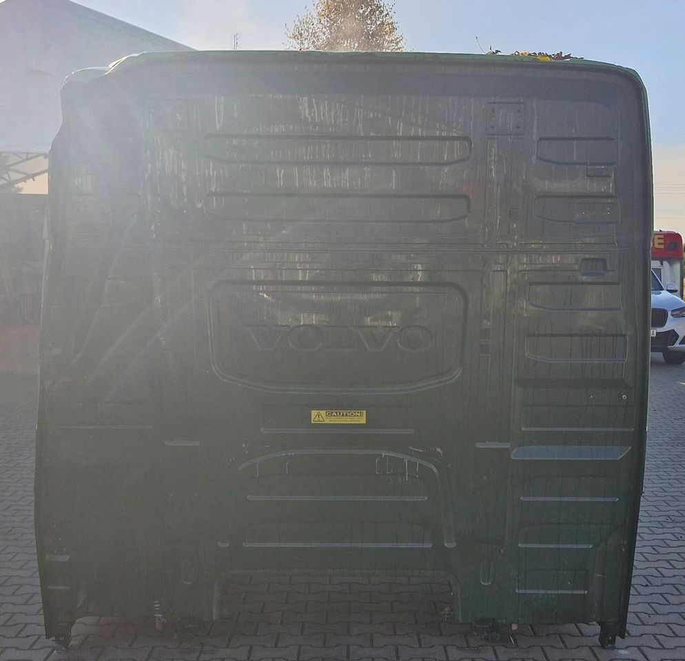 KABINA VOLVO FH5 2023R - Каросерија и екстериер: слика 2 KABINA VOLVO FH5 2023R - Каросерија и екстериер: слика 2