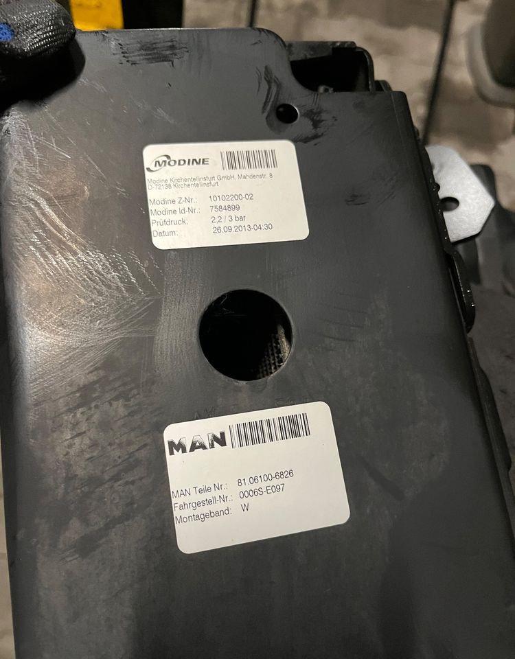 Komplet chłodnic MAN TGS euro 6 chłodnice niskie - Систем за ладење за Камион: слика 3 Komplet chłodnic MAN TGS euro 6 chłodnice niskie - Систем за ладење за Камион: слика 3