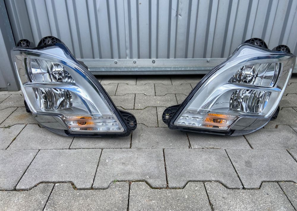 Lampy LED DAF XF 106 euro 6 komplet reflektory - Светло/ Осветлување за Камион: слика 1 Lampy LED DAF XF 106 euro 6 komplet reflektory - Светло/ Осветлување за Камион: слика 1