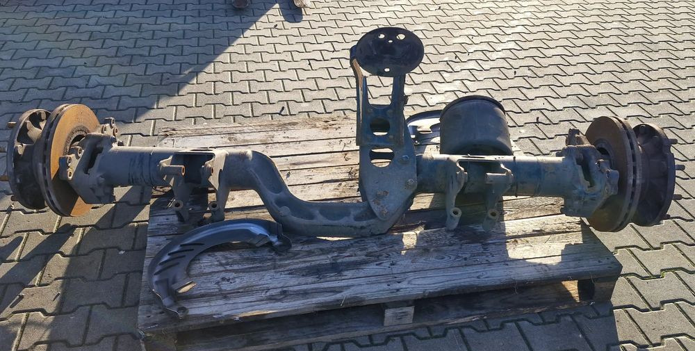 MAN TG3 TGX TGS OŚ ŚRODKOWA OPUSZCZANA ŚPIOCH - Суспензија: слика 1 MAN TG3 TGX TGS OŚ ŚRODKOWA OPUSZCZANA ŚPIOCH - Суспензија: слика 1