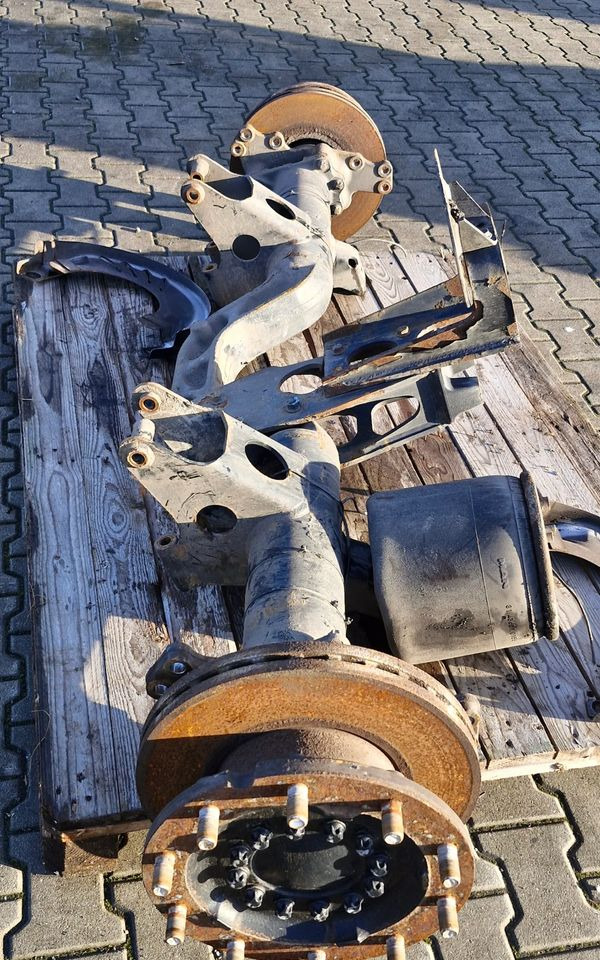 MAN TG3 TGX TGS OŚ ŚRODKOWA OPUSZCZANA ŚPIOCH - Суспензија: слика 2 MAN TG3 TGX TGS OŚ ŚRODKOWA OPUSZCZANA ŚPIOCH - Суспензија: слика 2