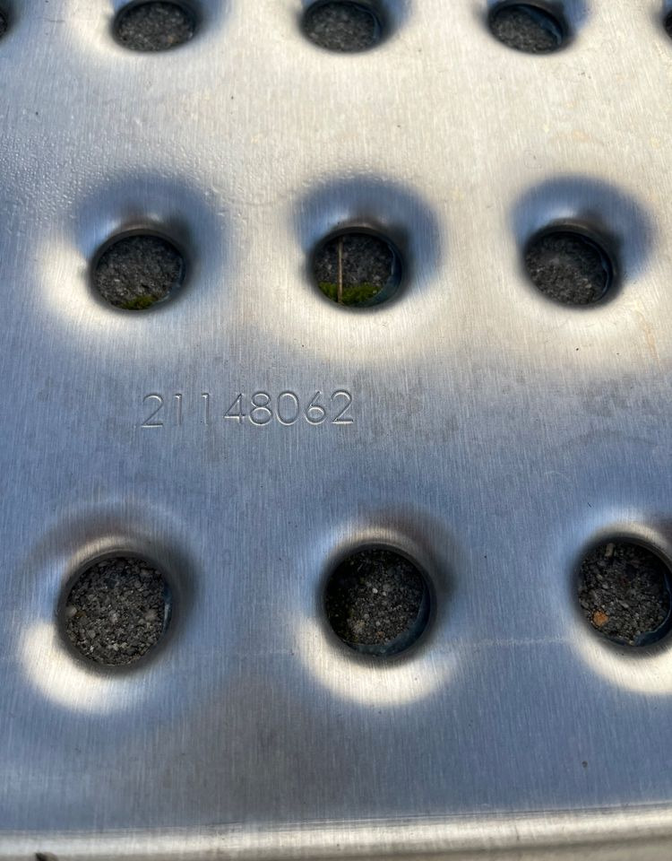 Podest zbiornika Volvo FH FM NOWY pokrywa płyta - Каросерија и екстериер за Камион: слика 3 Podest zbiornika Volvo FH FM NOWY pokrywa płyta - Каросерија и екстериер за Камион: слика 3