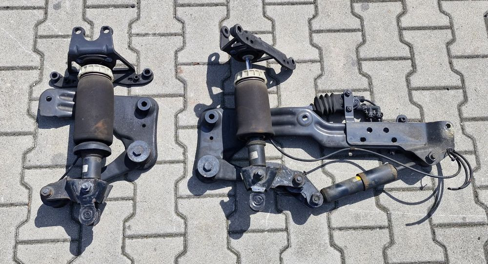 SCANIA P NGT ZAWIESZENIE KABINY TYŁ - Суспензија на кабината за Камион: слика 1 SCANIA P NGT ZAWIESZENIE KABINY TYŁ - Суспензија на кабината за Камион: слика 1