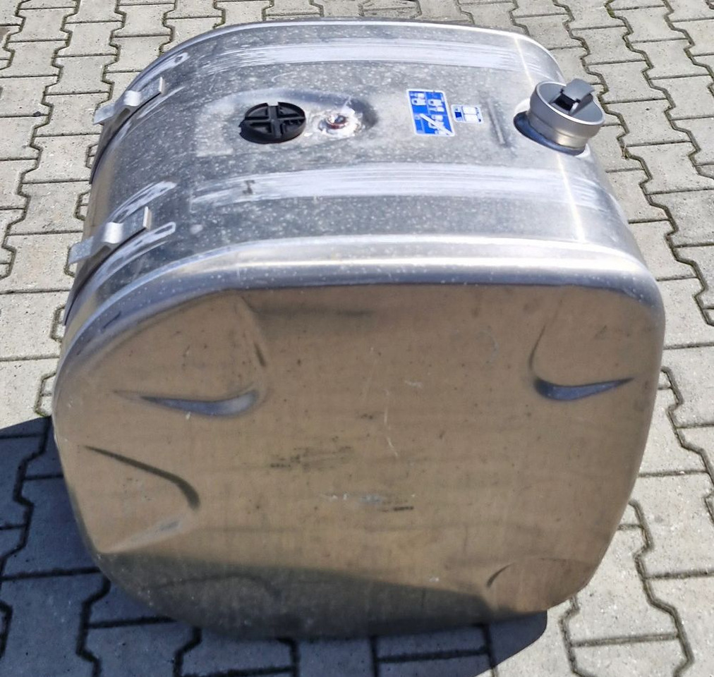 SCANIA R S ZBIORNIK PALIWA 200L NOWY - Систем за гориво: слика 4 SCANIA R S ZBIORNIK PALIWA 200L NOWY - Систем за гориво: слика 4