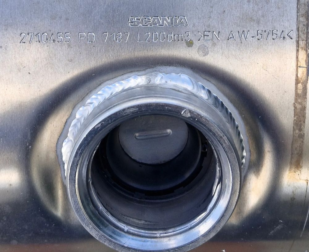 SCANIA R S ZBIORNIK PALIWA 200L NOWY - Систем за гориво: слика 3 SCANIA R S ZBIORNIK PALIWA 200L NOWY - Систем за гориво: слика 3