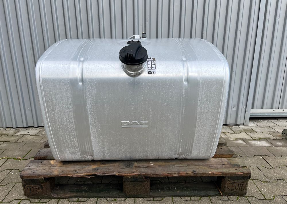 Zbiornik paliwa DAF XF XG CF 335 litrów bak - Систем за гориво за Камион: слика 1 Zbiornik paliwa DAF XF XG CF 335 litrów bak - Систем за гориво за Камион: слика 1