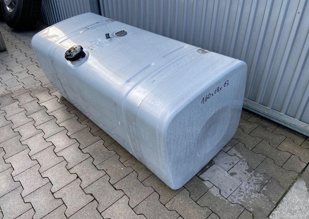 Zbiornik paliwa MAN TGX TGS 600 litrów bak - Резервоар за гориво за Камион: слика 2 Zbiornik paliwa MAN TGX TGS 600 litrów bak - Резервоар за гориво за Камион: слика 2