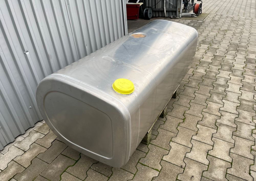 Zbiornik paliwa Volvo FH FM Renault 475 litrów bak low deck - Систем за гориво за Камион: слика 3 Zbiornik paliwa Volvo FH FM Renault 475 litrów bak low deck - Систем за гориво за Камион: слика 3