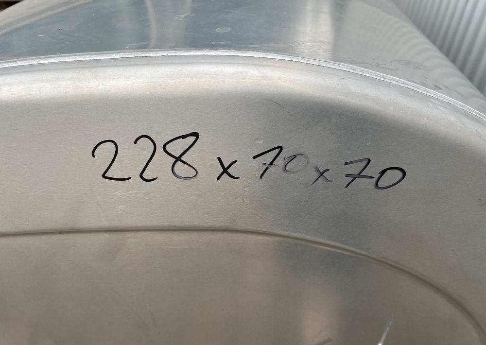 Zbiornik paliwa Volvo FH Renault 900 litrów bak jak nowy - Систем за гориво за Камион: слика 5 Zbiornik paliwa Volvo FH Renault 900 litrów bak jak nowy - Систем за гориво за Камион: слика 5