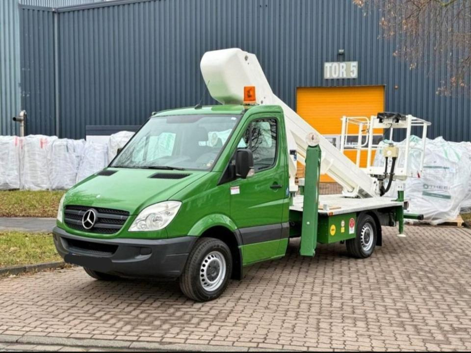 Arbeitsbühne Hubsteiger Hebebühne Mieten Leihen 3,5t 22m - Камион со подигачка кошница: слика 2 Arbeitsbühne Hubsteiger Hebebühne Mieten Leihen 3,5t 22m - Камион со подигачка кошница: слика 2