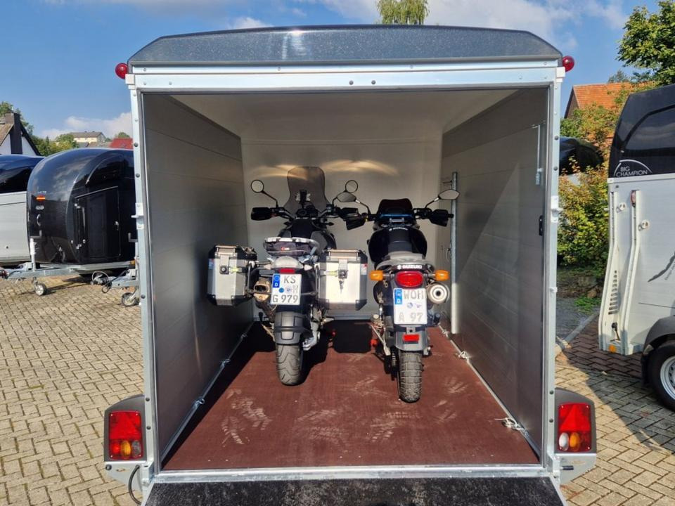 Böckmann KT-PB-AL 3018/27 Kofferanhänger,100 km/h,PKW Anhänger - Приколка сандучар: слика 1 Böckmann KT-PB-AL 3018/27 Kofferanhänger,100 km/h,PKW Anhänger - Приколка сандучар: слика 1