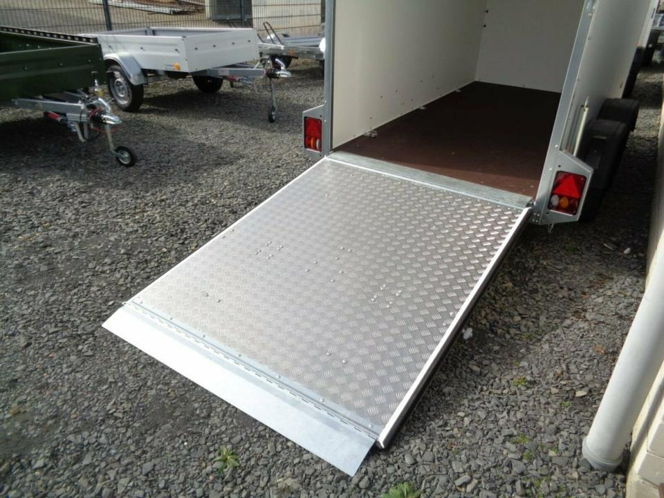 Böckmann PKW-Anhänger, KT3015/20 M-F, Auffahrrampe, 2,0 to. - Приколка сандучар: слика 3 Böckmann PKW-Anhänger, KT3015/20 M-F, Auffahrrampe, 2,0 to. - Приколка сандучар: слика 3