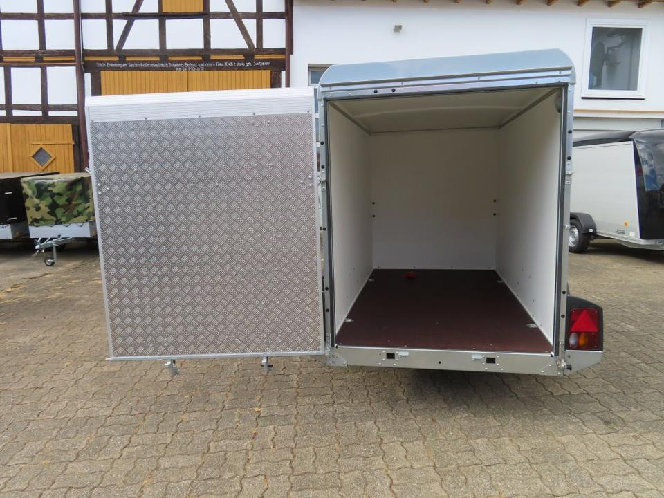 Böckmann PKW-Anhänger Koffer KT2513/135 F Tür-Rampekombination - Приколка сандучар: слика 1 Böckmann PKW-Anhänger Koffer KT2513/135 F Tür-Rampekombination - Приколка сандучар: слика 1