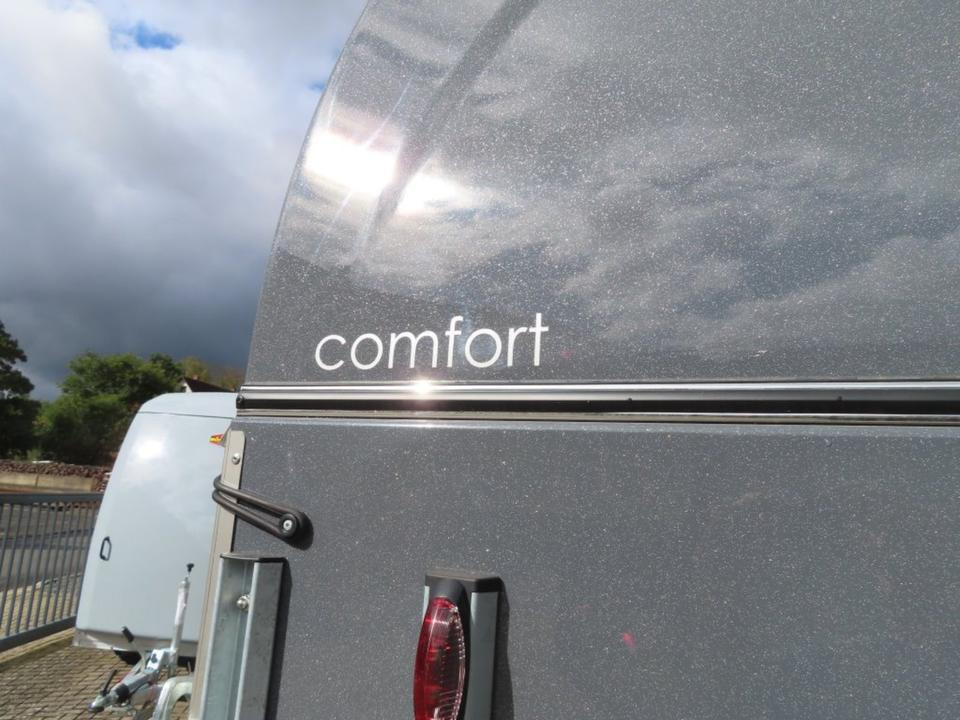 Böckmann Pferdeanhänger, Comfort, Alub. Sattelk. 100 km/h - Приколка за коњи: слика 5 Böckmann Pferdeanhänger, Comfort, Alub. Sattelk. 100 km/h - Приколка за коњи: слика 5