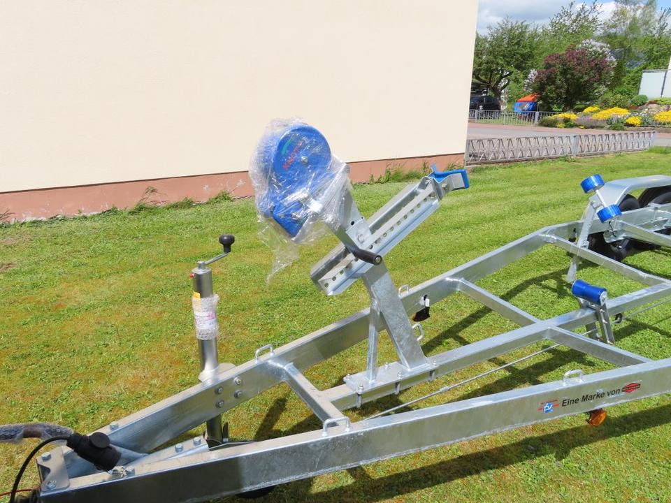 Böckmann - TPV PKW Anhänger Bootstrailer 2,7 to. Bootsanhänger - Приколка за чамец: слика 4 Böckmann - TPV PKW Anhänger Bootstrailer 2,7 to. Bootsanhänger - Приколка за чамец: слика 4