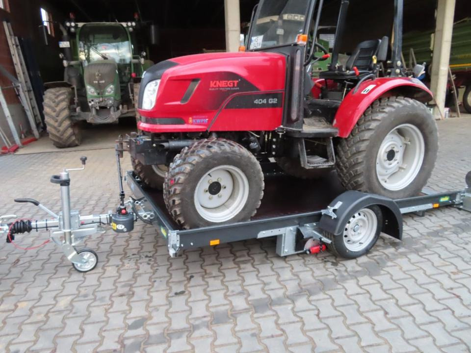 PKW Anhänger, Unsinn, Absenkanhänger UA 3118-18-13, 100 km/h - Автомобил приколка: слика 1 PKW Anhänger, Unsinn, Absenkanhänger UA 3118-18-13, 100 km/h - Автомобил приколка: слика 1