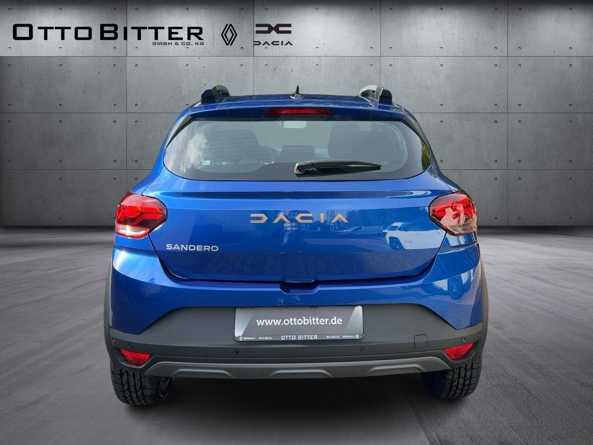 Dacia Sandero Stepway Extreme TCe110 CITY-PAKET/NAVI - Седан: слика 3 Dacia Sandero Stepway Extreme TCe110 CITY-PAKET/NAVI - Седан: слика 3