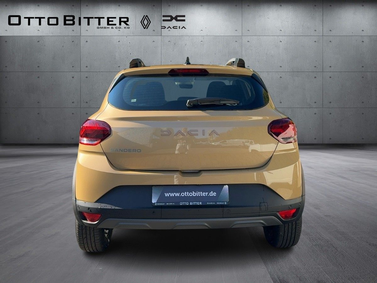 Dacia Sandero Stepway Extreme TCe110 CITY-PAKET/NAVI - Седан: слика 3 Dacia Sandero Stepway Extreme TCe110 CITY-PAKET/NAVI - Седан: слика 3
