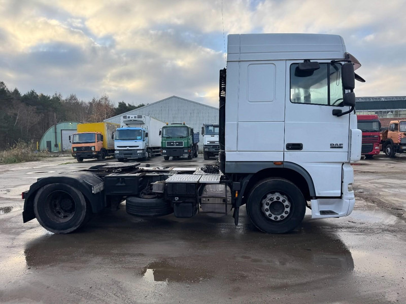 DAF 105 XF 460 Space Cab (MANUAL GEARBOX / BOITE MANUELLE / PERFECT CONDITION) - Камион влекач: слика 4 DAF 105 XF 460 Space Cab (MANUAL GEARBOX / BOITE MANUELLE / PERFECT CONDITION) - Камион влекач: слика 4
