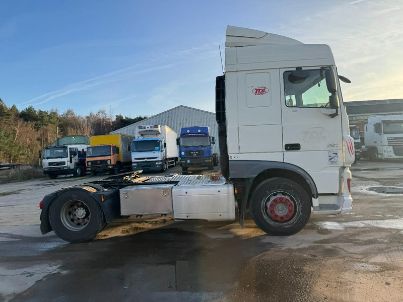 DAF XF 460 (BELGIAN TRUCK IN GOOD CONDITION / CAMION BELGE EN BON ETAT / 993.000km) - Камион влекач: слика 4 DAF XF 460 (BELGIAN TRUCK IN GOOD CONDITION / CAMION BELGE EN BON ETAT / 993.000km) - Камион влекач: слика 4