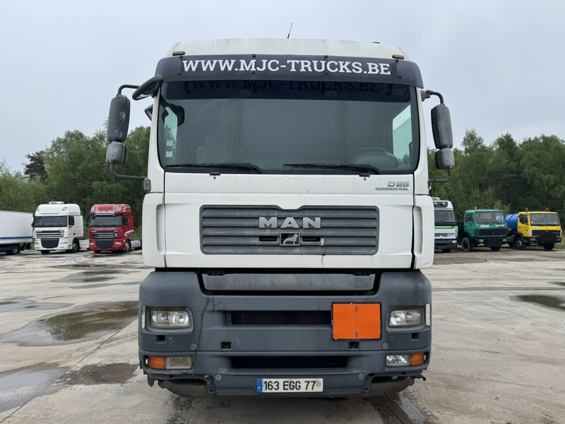 MAN TGA 33.480 (MANUAL GEARBOX / BOITE MANUELLE / 6X4 / CAMION FRANCAIS EN BON ETAT !) - Камион со кабинска шасија: слика 2 MAN TGA 33.480 (MANUAL GEARBOX / BOITE MANUELLE / 6X4 / CAMION FRANCAIS EN BON ETAT !) - Камион со кабинска шасија: слика 2