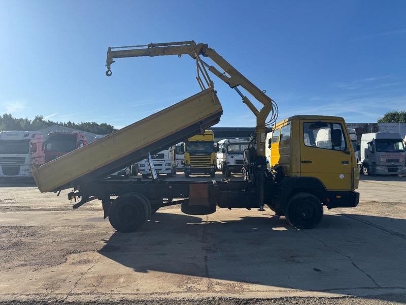 Mercedes-Benz SK 914 (STEEL SUSPENSION / HIAB CRANE / 6 CYLINDER WITH MANUAL PUMP / PERFECT GERMAN TRUCK !!!) - Кипер, Камион со кран: слика 4 Mercedes-Benz SK 914 (STEEL SUSPENSION / HIAB CRANE / 6 CYLINDER WITH MANUAL PUMP / PERFECT GERMAN TRUCK !!!) - Кипер, Камион со кран: слика 4