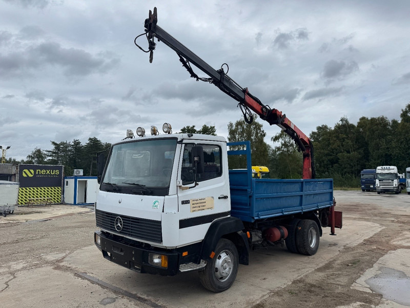 Mercedes-Benz SK 917 (STEEL SUSPENSION / PARLFINGER CRANE / AUXILIARY / 6 CYLINDER WITH MANUAL PUMP) - Кипер, Камион со кран: слика 1 Mercedes-Benz SK 917 (STEEL SUSPENSION / PARLFINGER CRANE / AUXILIARY / 6 CYLINDER WITH MANUAL PUMP) - Кипер, Камион со кран: слика 1