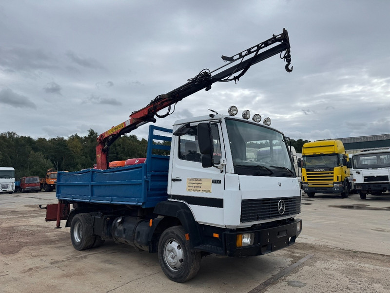 Mercedes-Benz SK 917 (STEEL SUSPENSION / PARLFINGER CRANE / AUXILIARY / 6 CYLINDER WITH MANUAL PUMP) - Кипер, Камион со кран: слика 3 Mercedes-Benz SK 917 (STEEL SUSPENSION / PARLFINGER CRANE / AUXILIARY / 6 CYLINDER WITH MANUAL PUMP) - Кипер, Камион со кран: слика 3