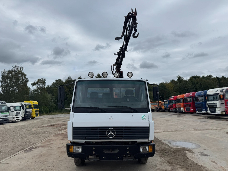 Mercedes-Benz SK 917 (STEEL SUSPENSION / PARLFINGER CRANE / AUXILIARY / 6 CYLINDER WITH MANUAL PUMP) - Кипер, Камион со кран: слика 2 Mercedes-Benz SK 917 (STEEL SUSPENSION / PARLFINGER CRANE / AUXILIARY / 6 CYLINDER WITH MANUAL PUMP) - Кипер, Камион со кран: слика 2