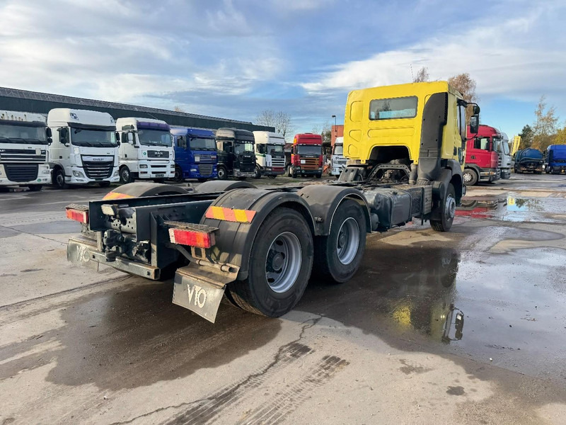 Renault Kerax 420 (GRAND PONT / SUSPENSION LAMES / BOITE MANUELLE / PARFAIT ETAT !!!) - Камион со кабинска шасија: слика 5 Renault Kerax 420 (GRAND PONT / SUSPENSION LAMES / BOITE MANUELLE / PARFAIT ETAT !!!) - Камион со кабинска шасија: слика 5