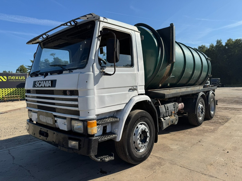 Scania 93 - 280 (14.000L / MANUAL PUMP & GEARBOX / 6X2) - Вакуумски камион: слика 1 Scania 93 - 280 (14.000L / MANUAL PUMP & GEARBOX / 6X2) - Вакуумски камион: слика 1