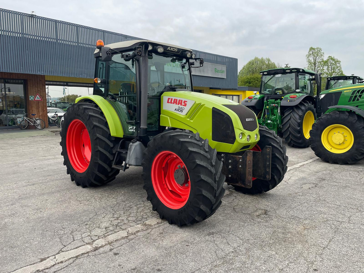 CLAAS AXOS 340 - Трактор: слика 2 CLAAS AXOS 340 - Трактор: слика 2