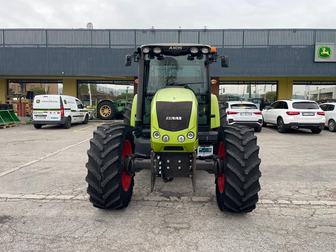 CLAAS AXOS 340 - Трактор: слика 3 CLAAS AXOS 340 - Трактор: слика 3
