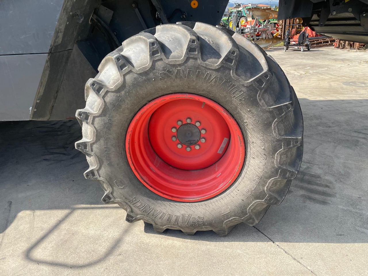 CLAAS MIETITREBBIA LEXION 570TT - Комбајн: слика 5 CLAAS MIETITREBBIA LEXION 570TT - Комбајн: слика 5