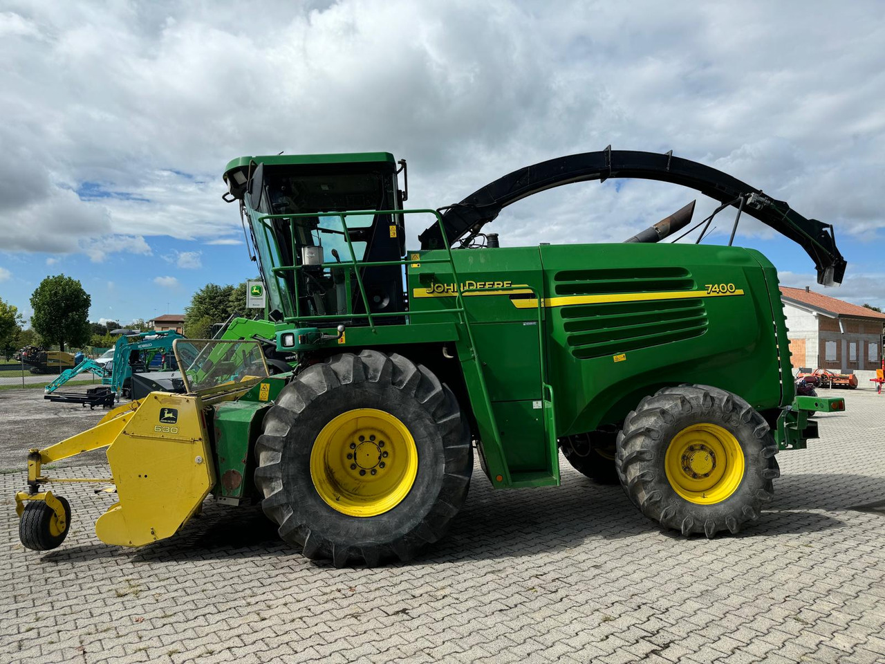 JOHN DEERE TRINCIA 7400 - Комбајн за сточна храна: слика 4 JOHN DEERE TRINCIA 7400 - Комбајн за сточна храна: слика 4