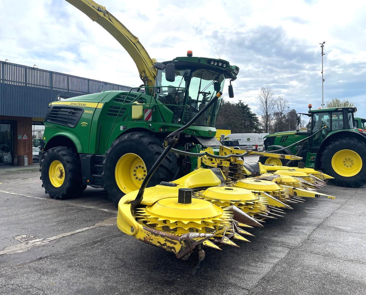 JOHN DEERE TRINCIA 9900i - Комбајн за сточна храна: слика 2 JOHN DEERE TRINCIA 9900i - Комбајн за сточна храна: слика 2