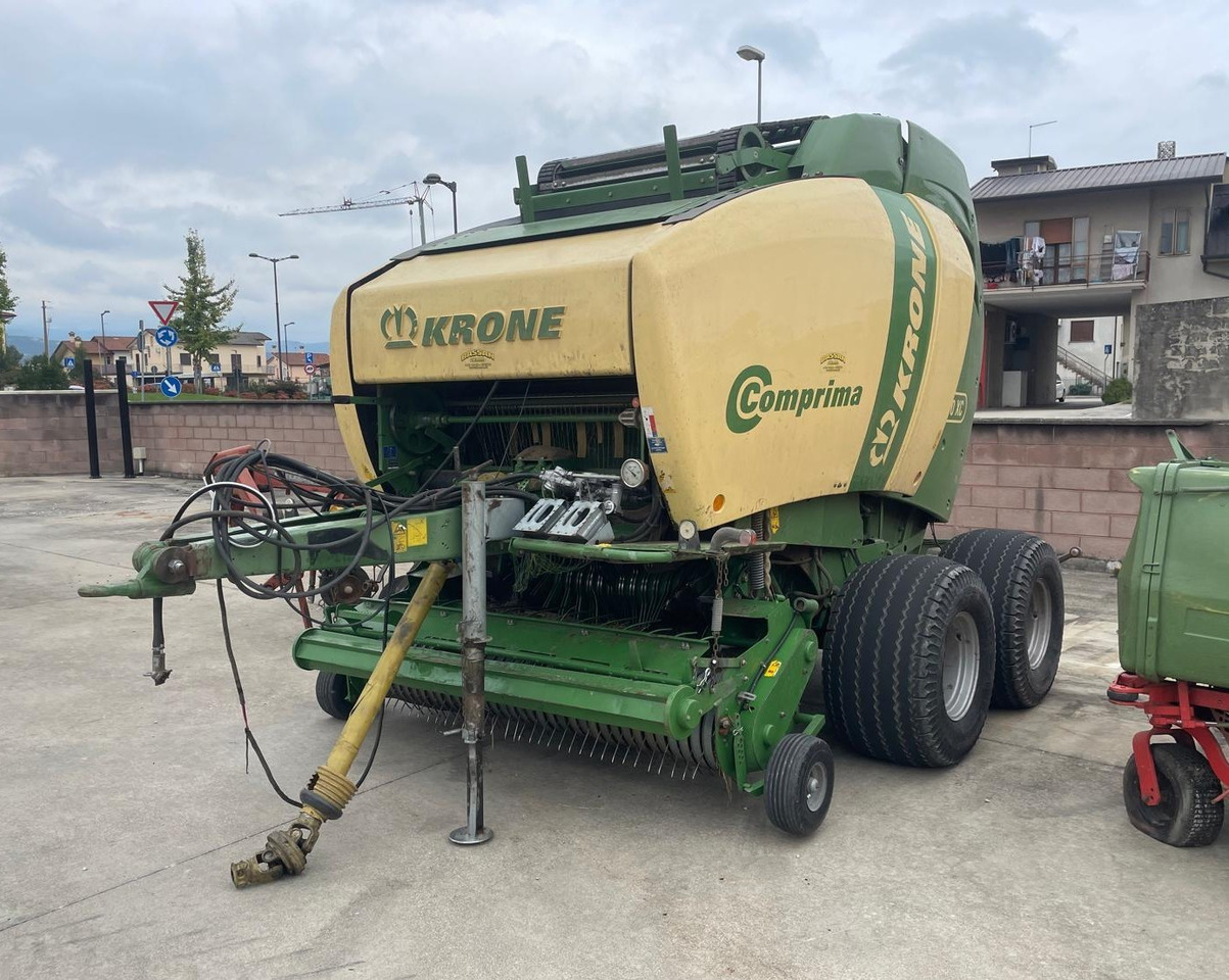 KRONE ROTOPRESSA V 180 XC - Балирка за тркалезни бали: слика 1 KRONE ROTOPRESSA V 180 XC - Балирка за тркалезни бали: слика 1