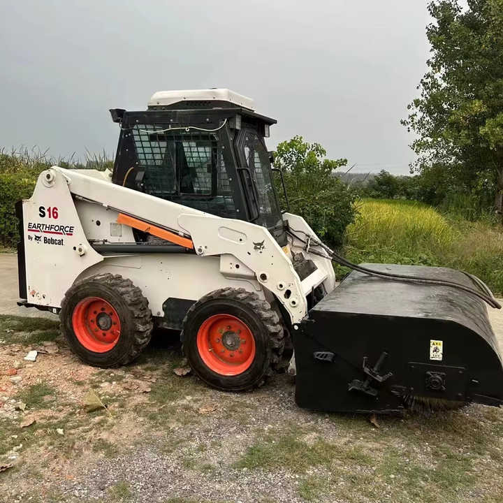 BOBCAT Brand S16 Used Machine Hot Sale - Натоварувач на тркала: слика 1 BOBCAT Brand S16 Used Machine Hot Sale - Натоварувач на тркала: слика 1