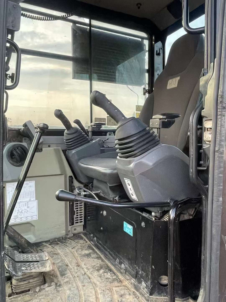 CATERPILLAR Used 303.5e Excavator - Мини багер: слика 3 CATERPILLAR Used 303.5e Excavator - Мини багер: слика 3