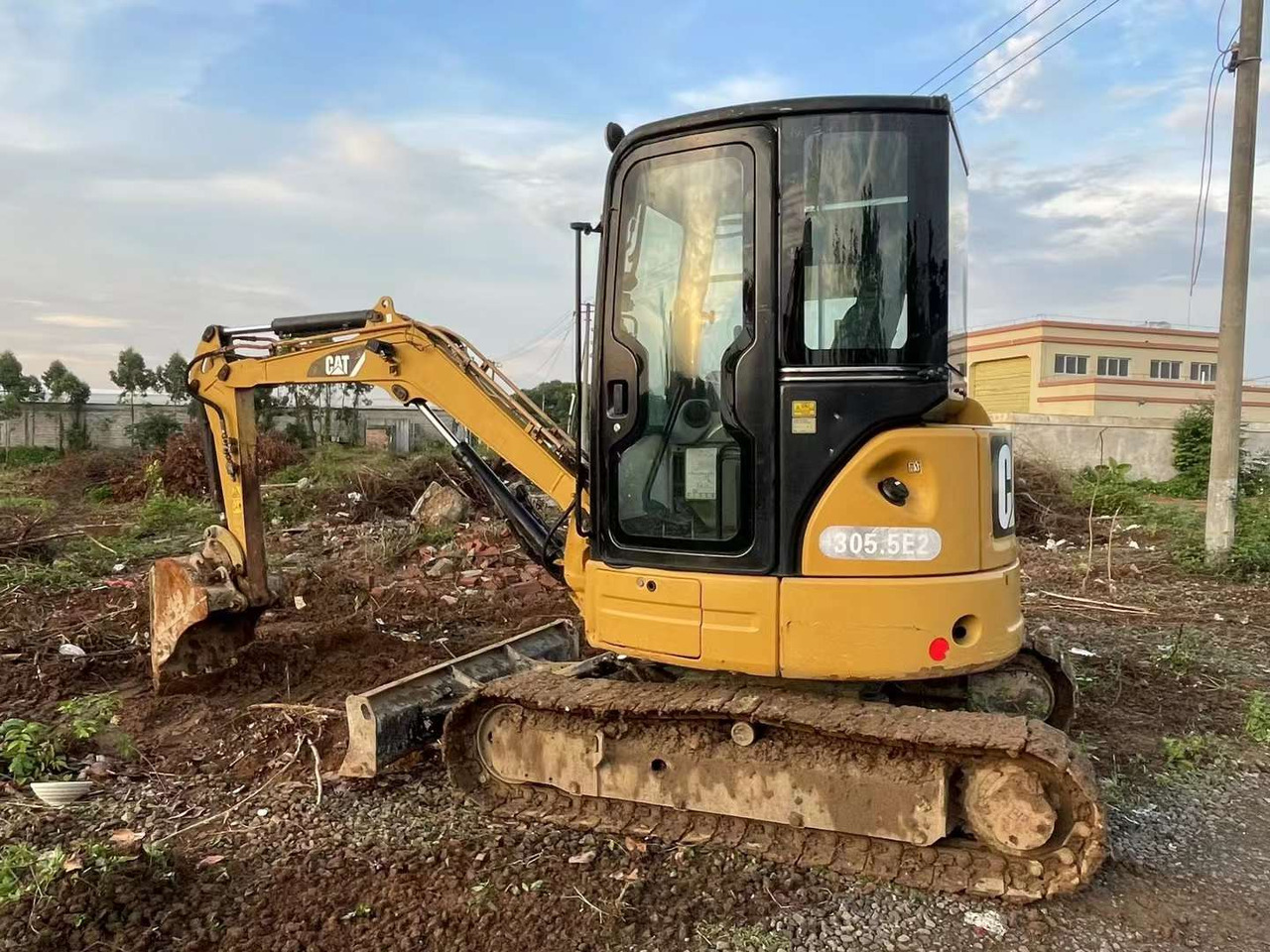 CATERPILLAR Used 303.5e Excavator - Мини багер: слика 1 CATERPILLAR Used 303.5e Excavator - Мини багер: слика 1