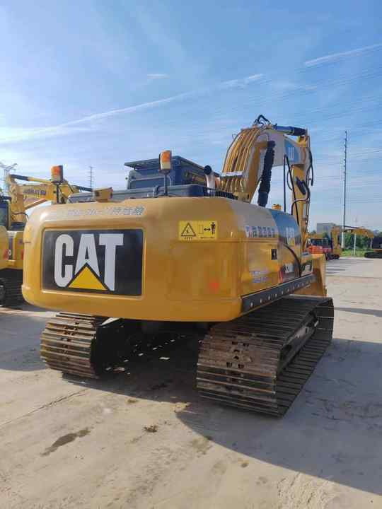 Durable Second Hand Machine Original Used Caterpillar Excavator CAT 330D2 USED 329D2 320D2 325D 315D Excavator - Багер гасеничар: слика 3 Durable Second Hand Machine Original Used Caterpillar Excavator CAT 330D2 USED 329D2 320D2 325D 315D Excavator - Багер гасеничар: слика 3
